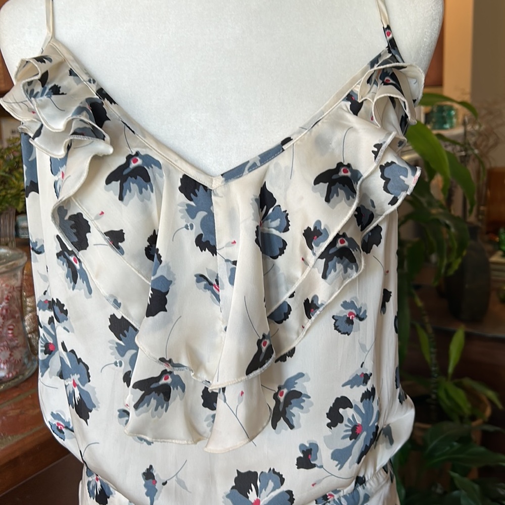 LC Lauren Conrad Sleeveless Floral Banded Top szL - Picture 2 of 12